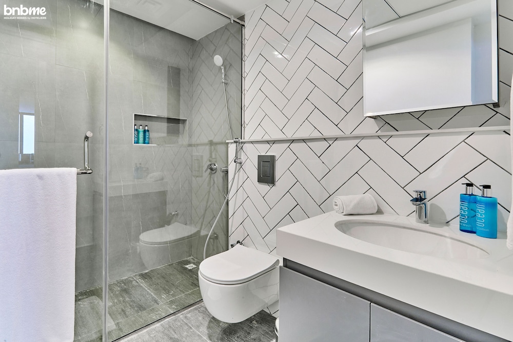 Lucky Residence - 1002 by bnbme homes