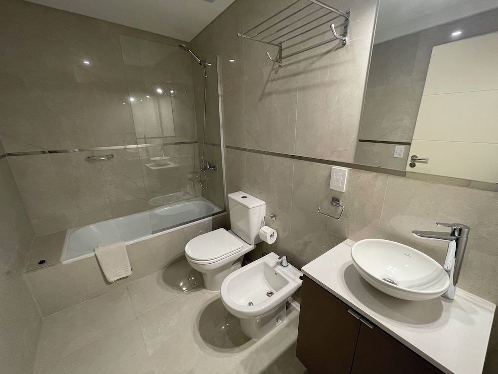 Ayres Suites Moreno