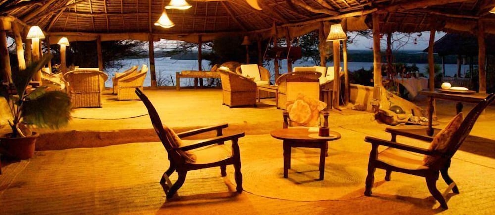 Mikes Camp Kiwayu