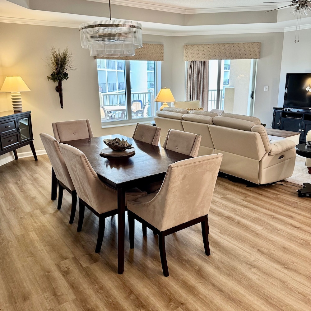 Oceanview Condo With Amenities, 703 Royale Palms 2 Bedroom Condo