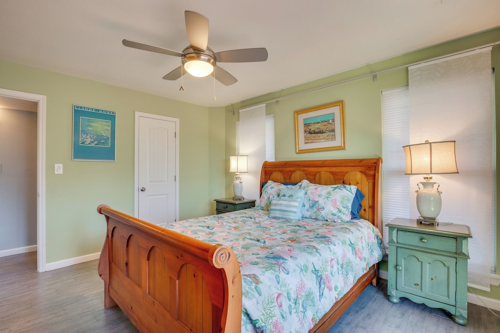 Serene Valley Views: Lake Texoma Retreat