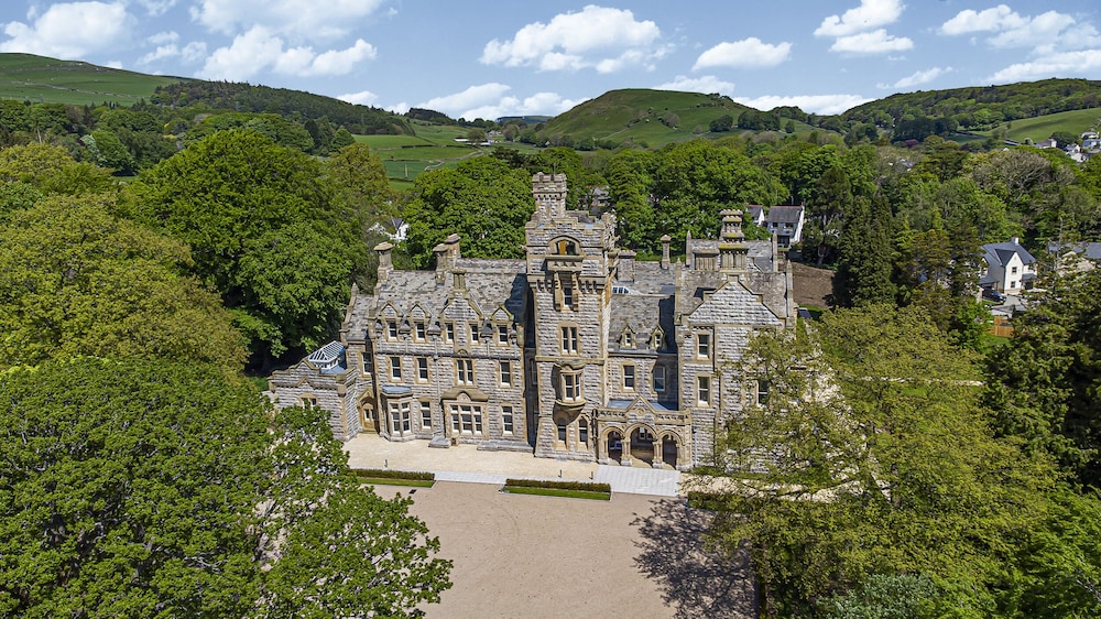 Rowley House at Stone Cross Mansion