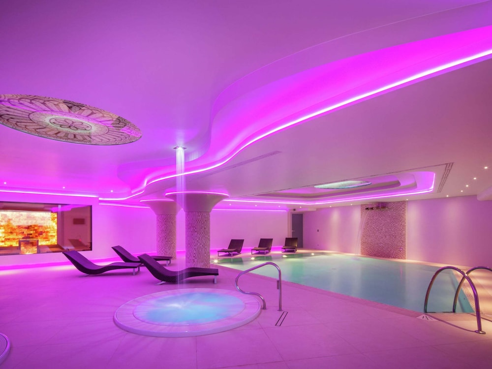 Villa with Private Pool on an Estate near Assisi view 4
