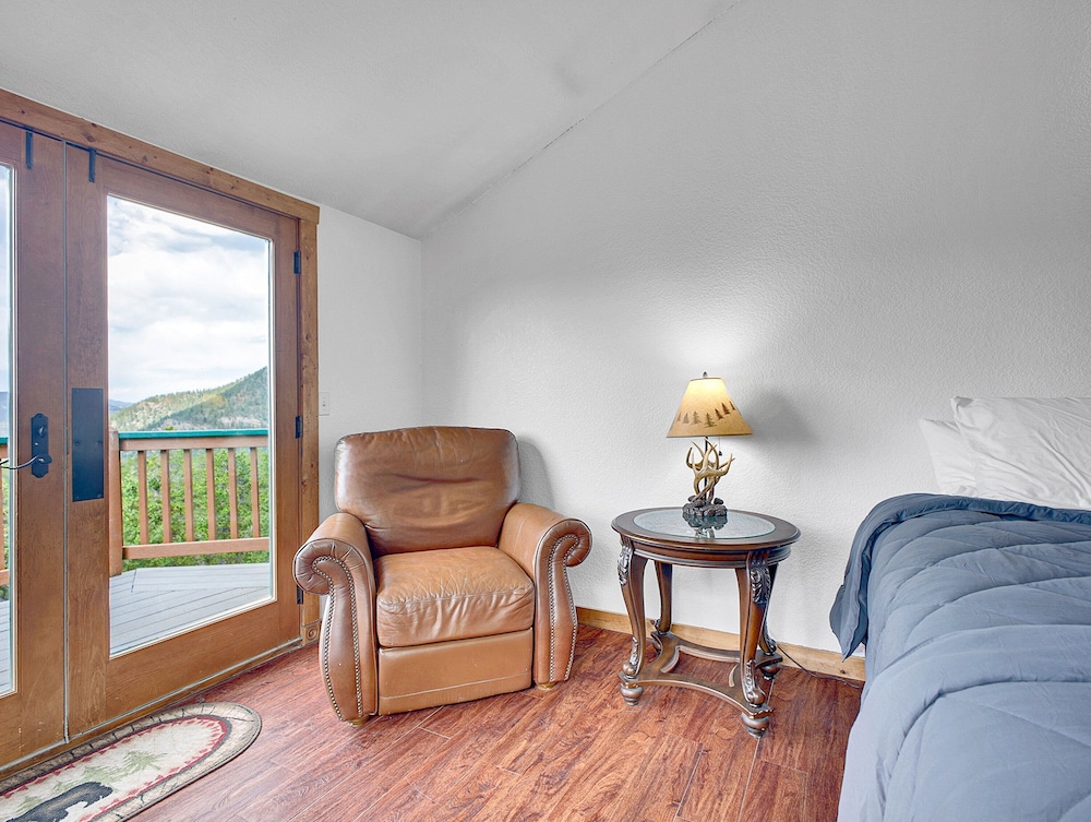 Switchback Basecamp 4 Bedroom Home