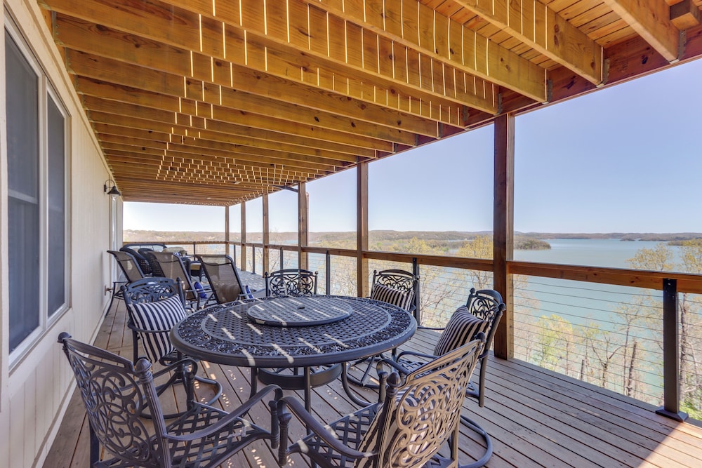 The Best Views on Beaver Lake! Home w/ Deck & BBQ