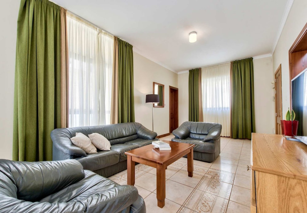 Villa Hibiscus 3 Bedroom Villa With Private Pool