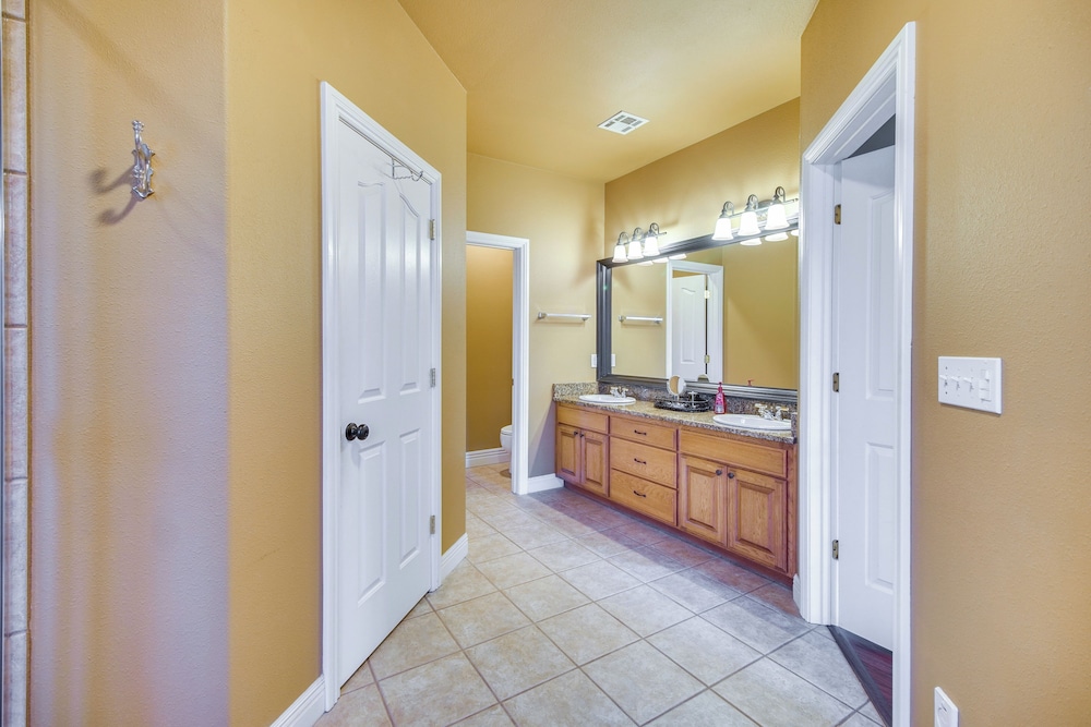 Lakefront Home w/ Furnished Deck in Grove!