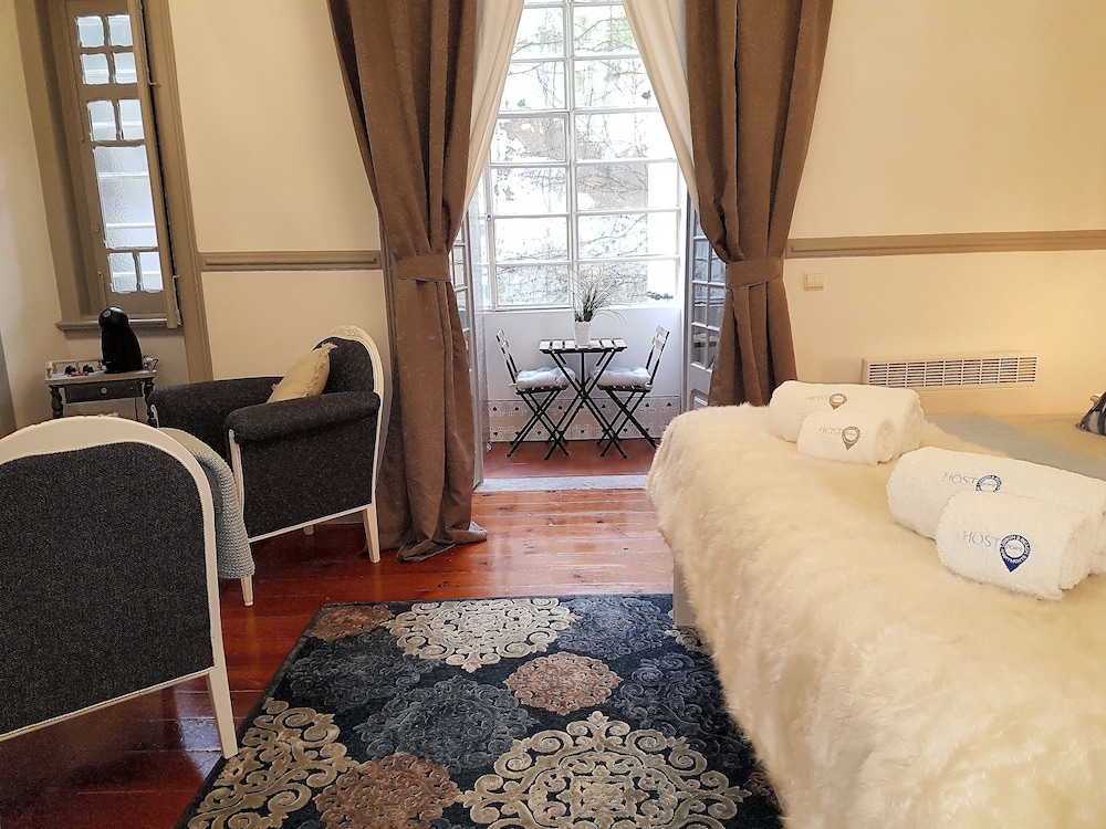 Estrela Charming Rooms by Host-Point