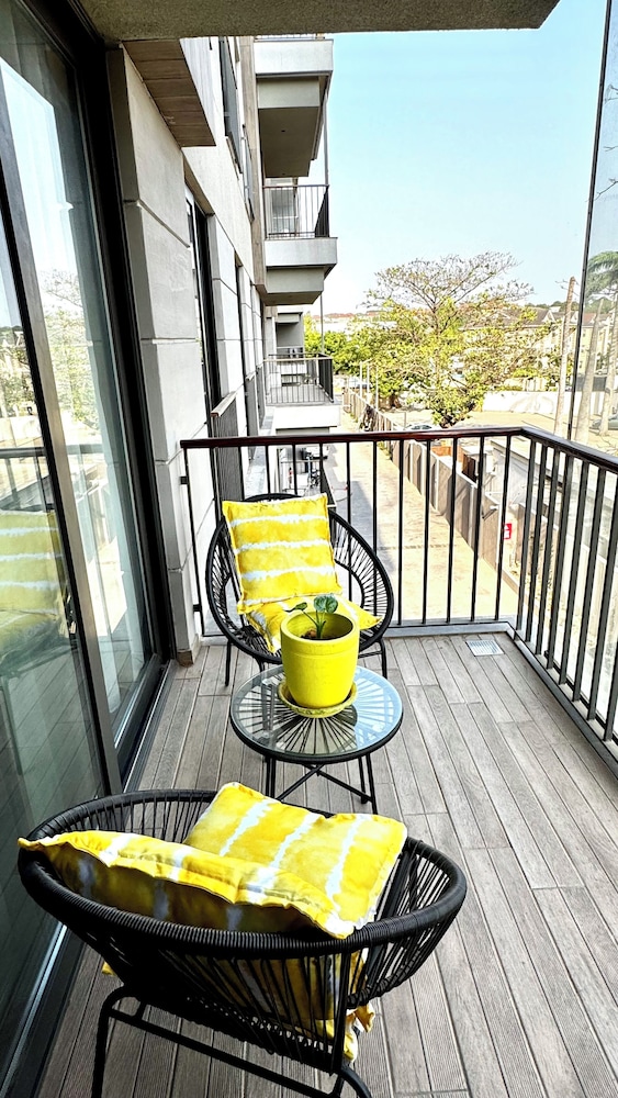 Elite Luxury Suites at Diamond in City