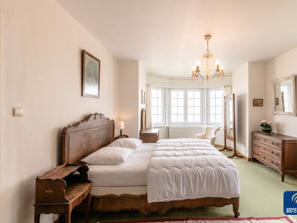 Beautiful Normandy Villa in an Exclusive Location