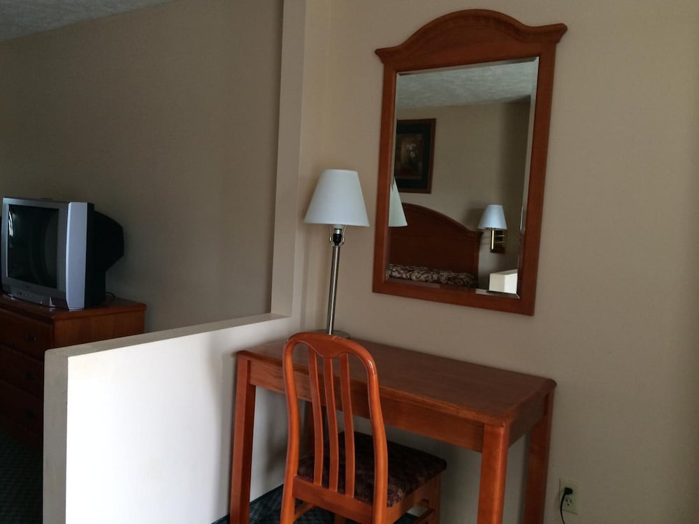 Royal Inn Taylorsville - Property Image 12