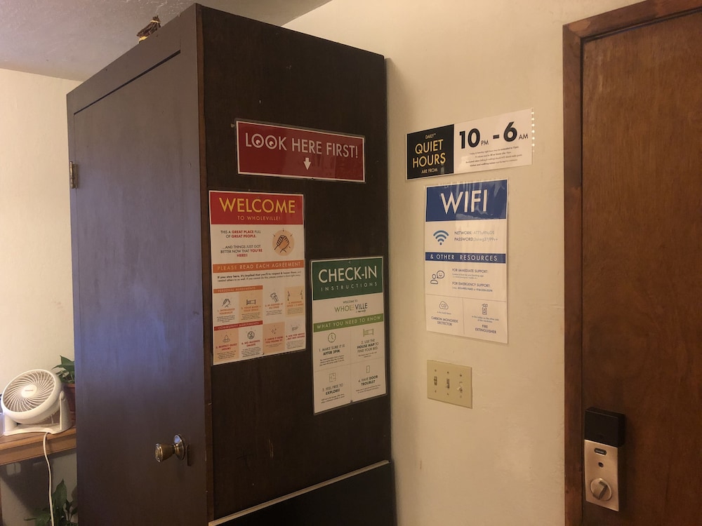 WHOLE Family - WholeVille - Hostel view 2