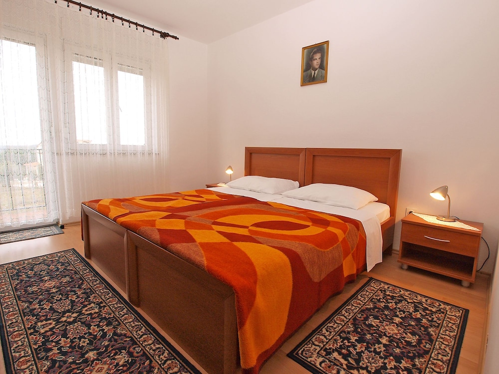 Apartment 359 view 3