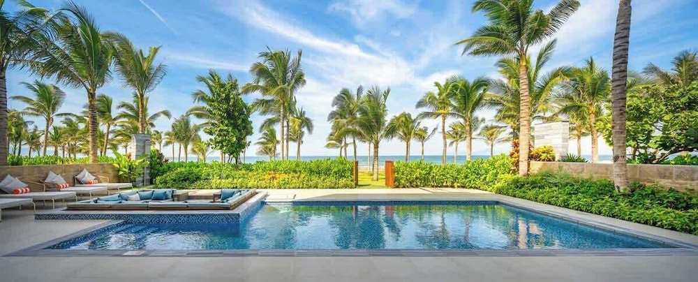 Elegant Retreat for Discerning Travelers