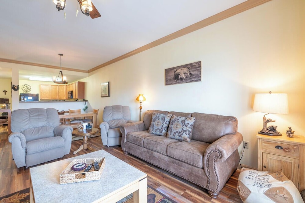 Mountain View Condo 3702