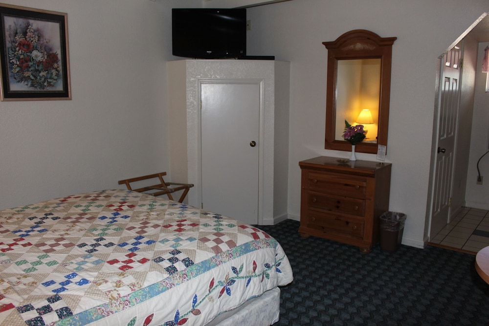 Barewood Inn and Suites