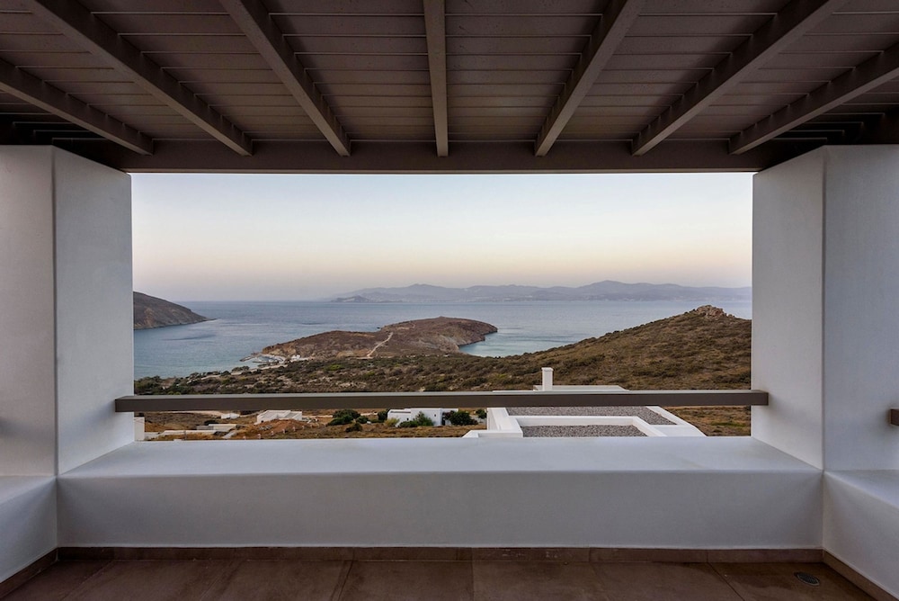 Rising Moon sea View Villa Near the Beach
