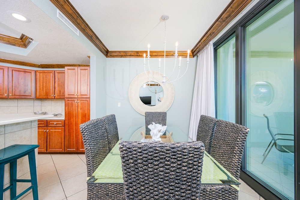 Phoenix On The Bay 1527 3 Bedroom Condo