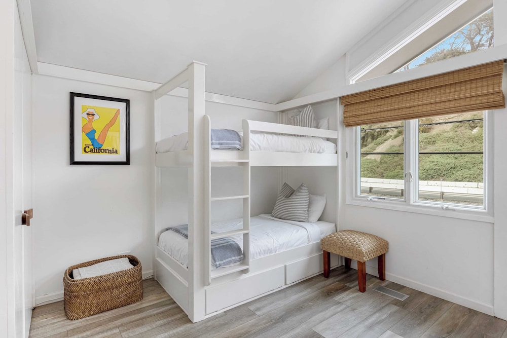 Unbeatable Beachfront Bliss w/ Ocean Views, Luxe Interiors & Patio Beach Road