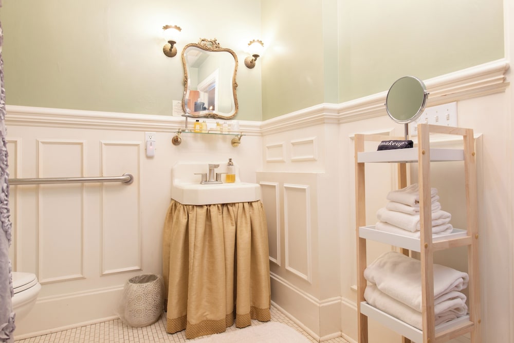 The Black Walnut B & B Inn