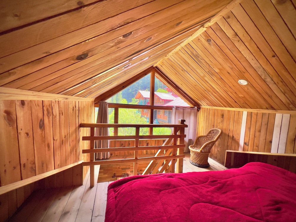 Royal Star Kasol