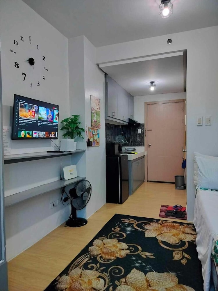 Cozy City View Condo in Quezon City - Your Home Away From Home