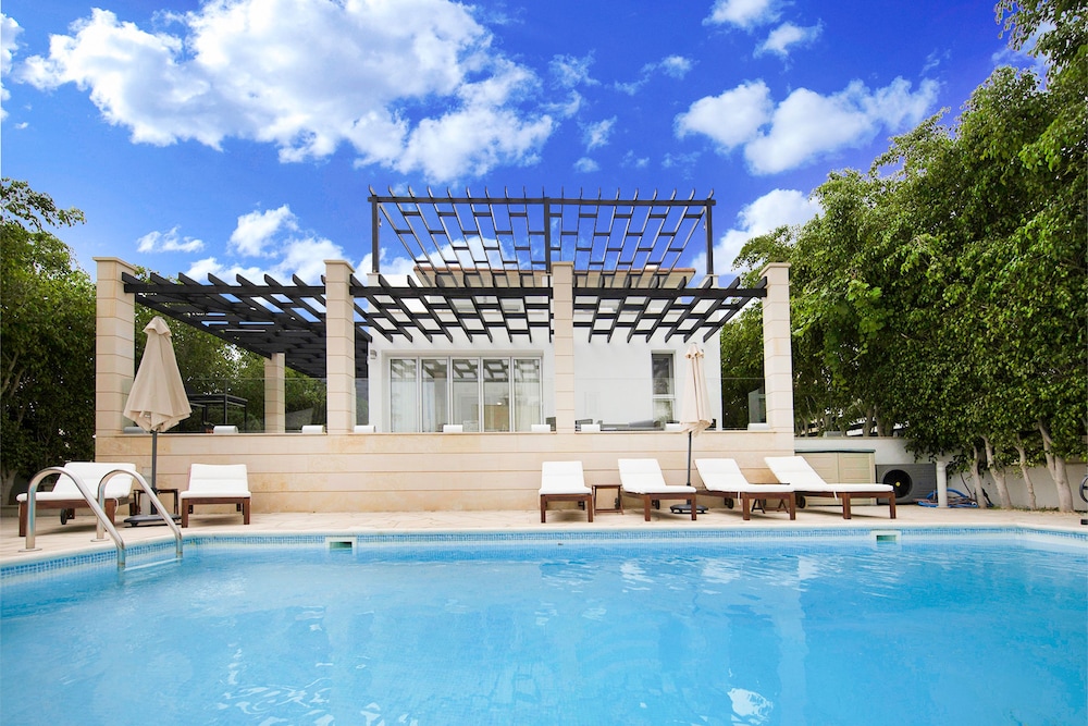 Villa Ariana
