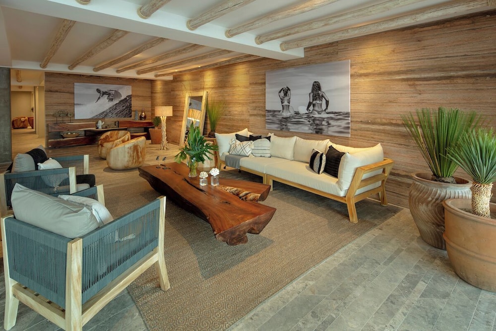 Stunning Condo in Cabo with Ocean Views