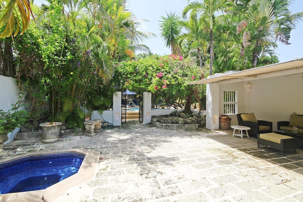 Poolside Paradise Near Beach - Pavilion Villa by Bluescape