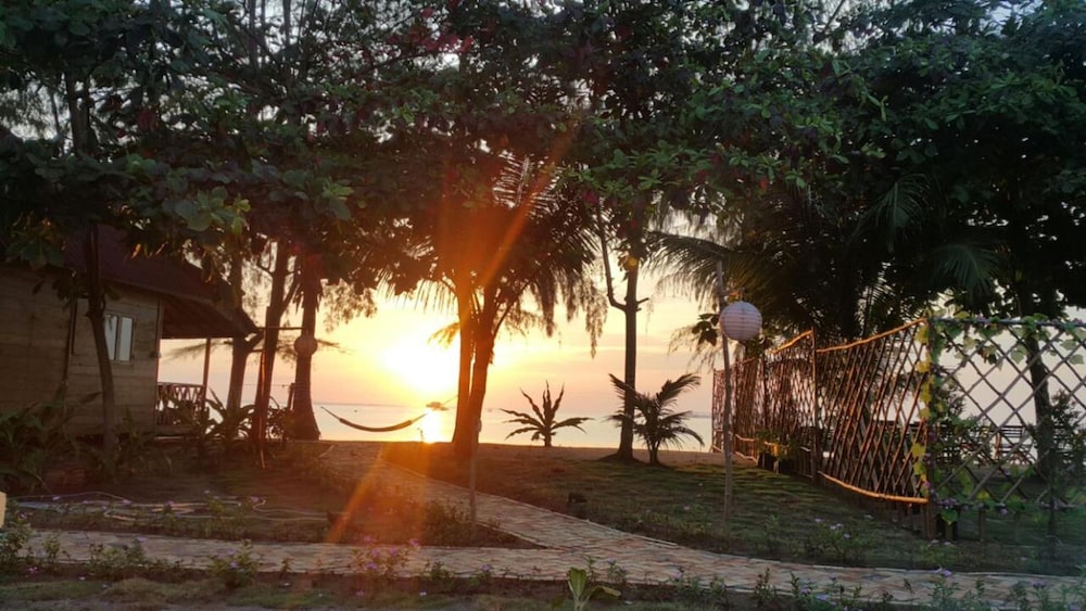 New Marjoly Beach & Resort