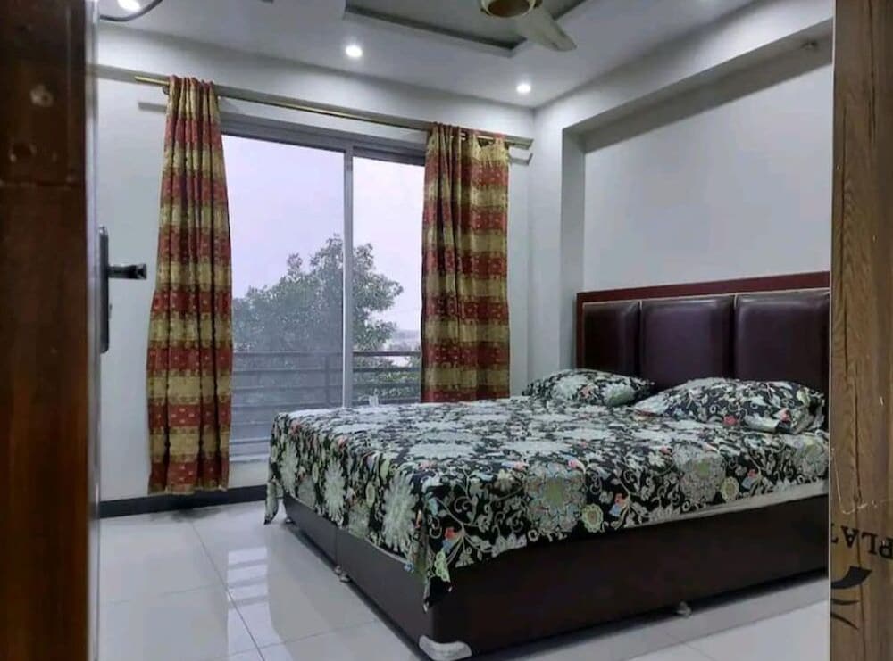 Platinum Apartments view 3
