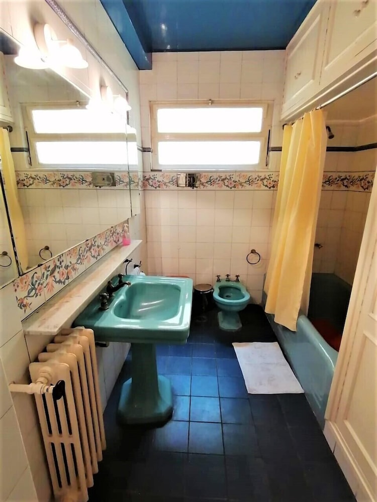Alamo Hostel & Suites