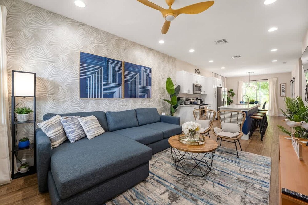 New Listing - Modern Decor 4 BR Townhouse