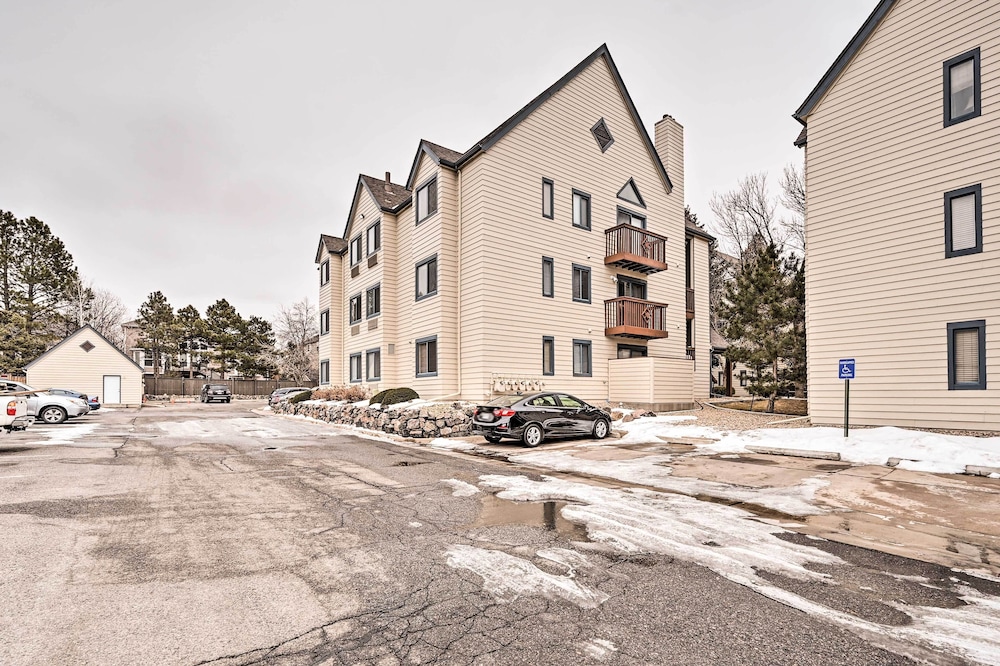 2 Blocks to Light Rail: Denver Unit w/ Kitchenette view 5