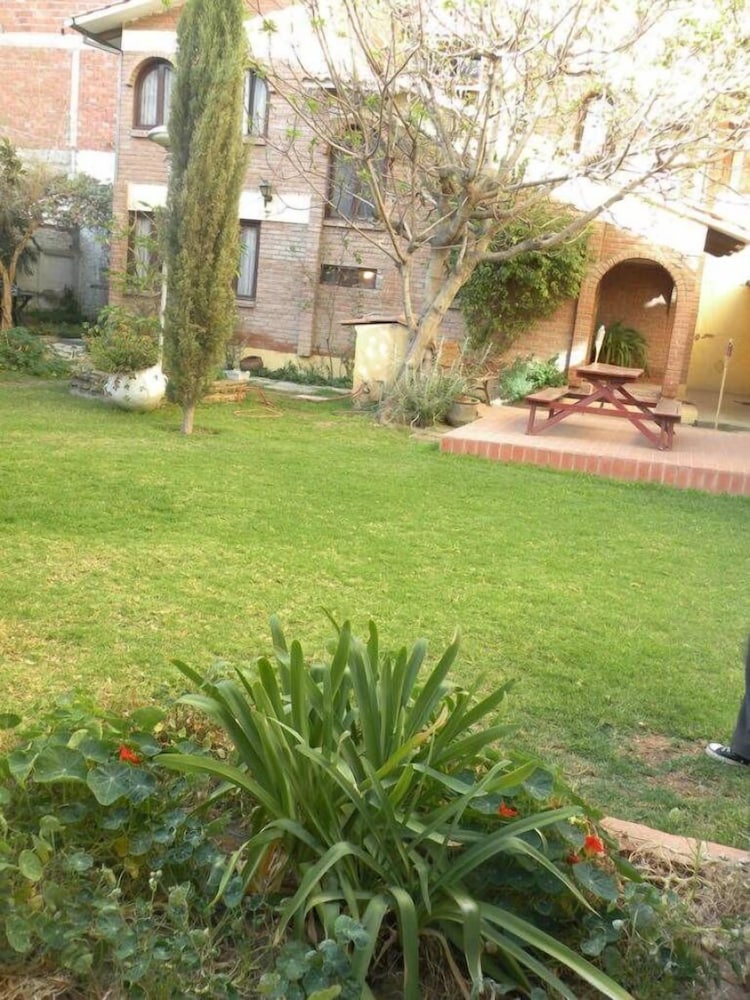 El Jardin Suites and Guest House