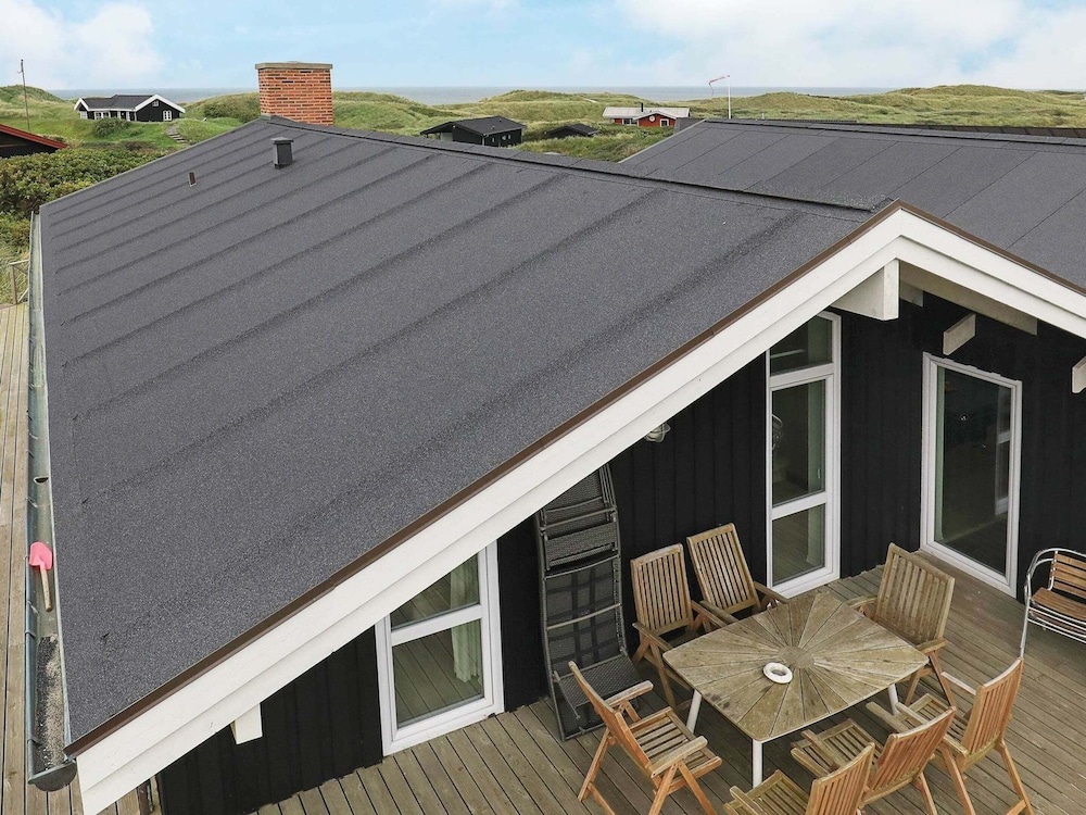 10 Person Holiday Home in Lokken-by Traum