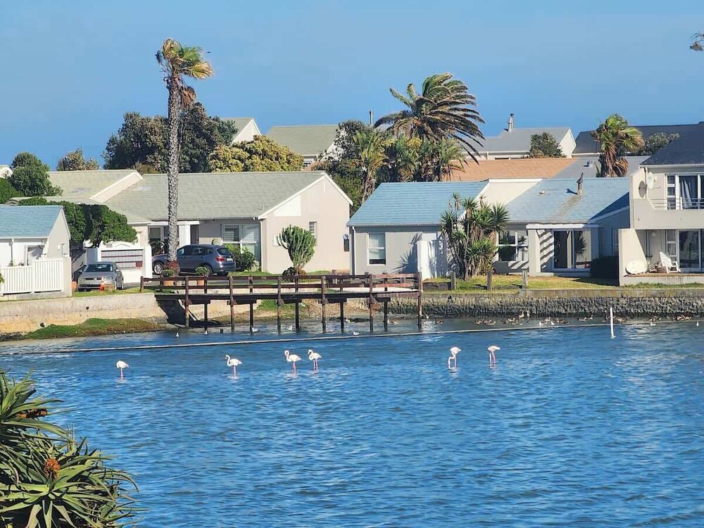 Flamingo Villa at Beach - Pool - Luxury - Solar Back Up