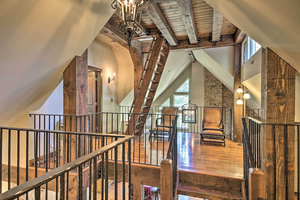 Incredible Lake Arrowhead Home w/ Views & Decks! view 3