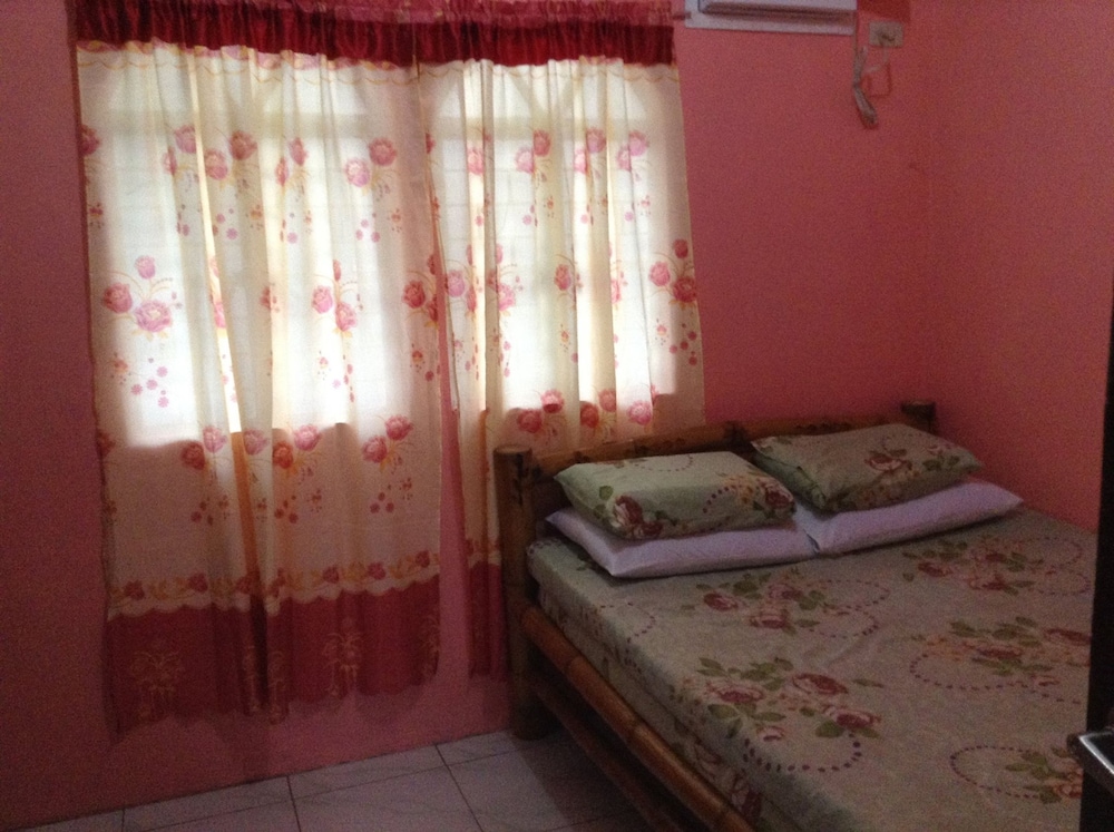 Czarina Transient House