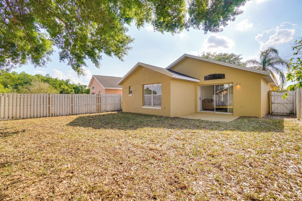 Orlando Home w/ Pool Access: 10 Mi to Seaworld!