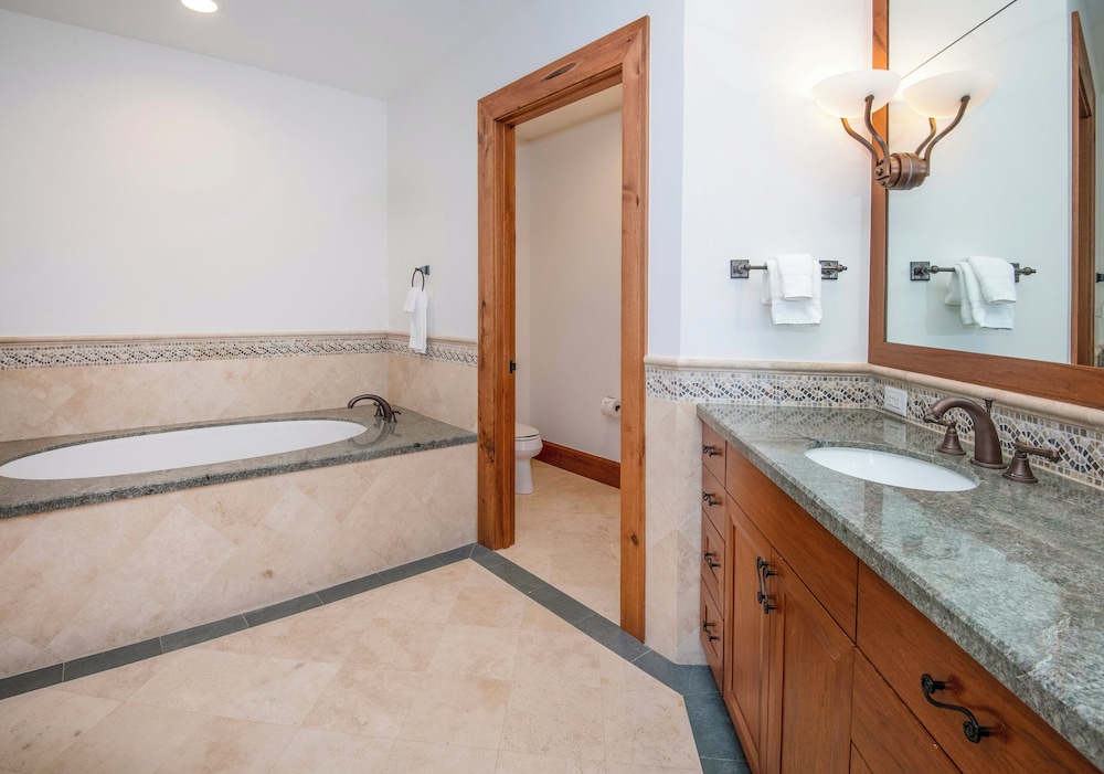 Hummingbird by Elevation Accommodations