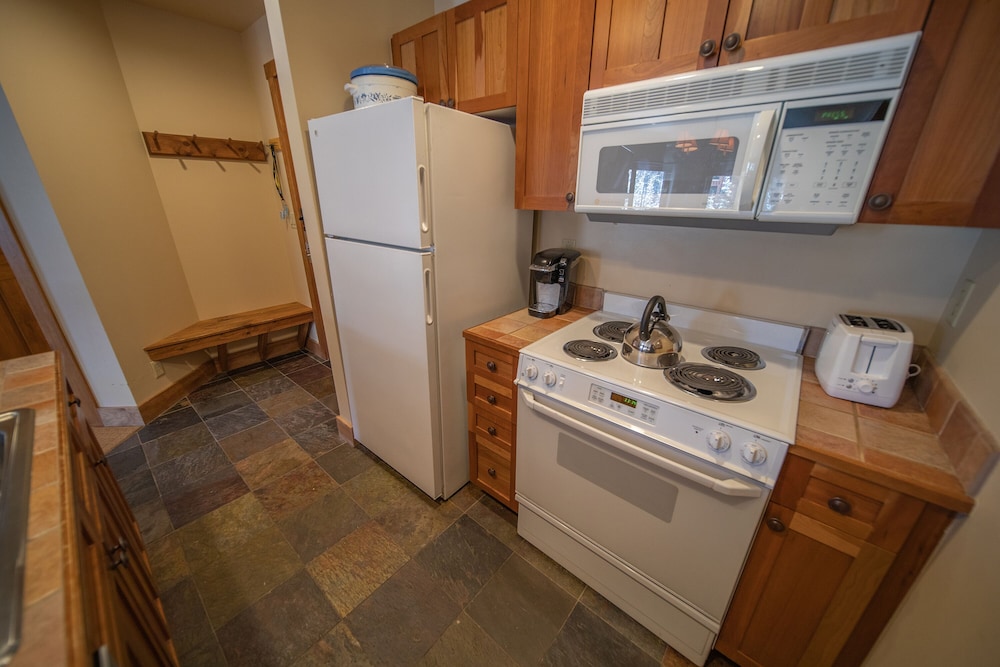 Red Hawk Lodge 2269