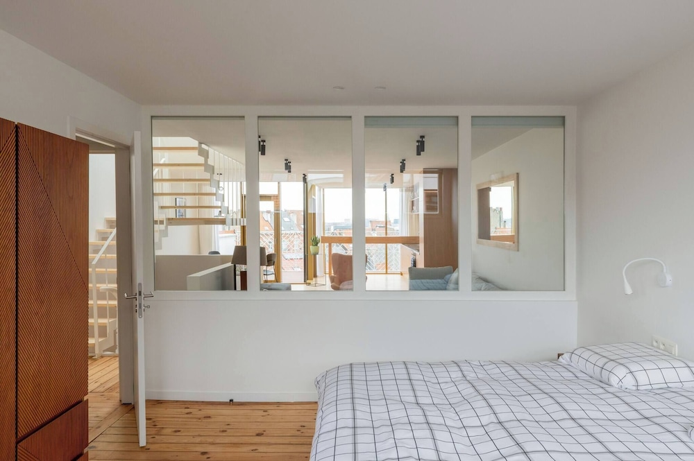 Top Floor New Duplex Stunning View In Trendy St Gilles