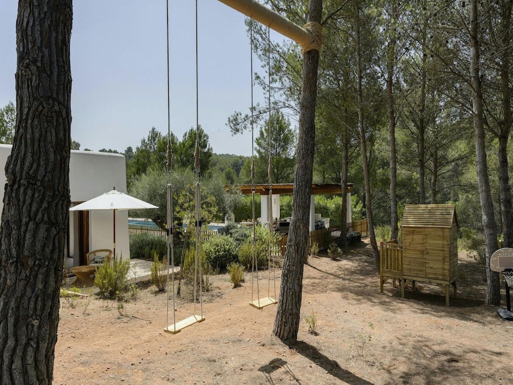 Holiday Home With Children Play Area