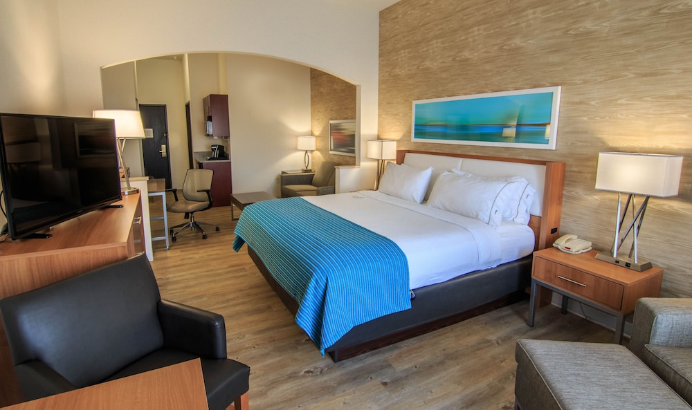 Farmington Vacations - Holiday Inn Express Suites Farmington, an IHG Hotel - Property Image 56
