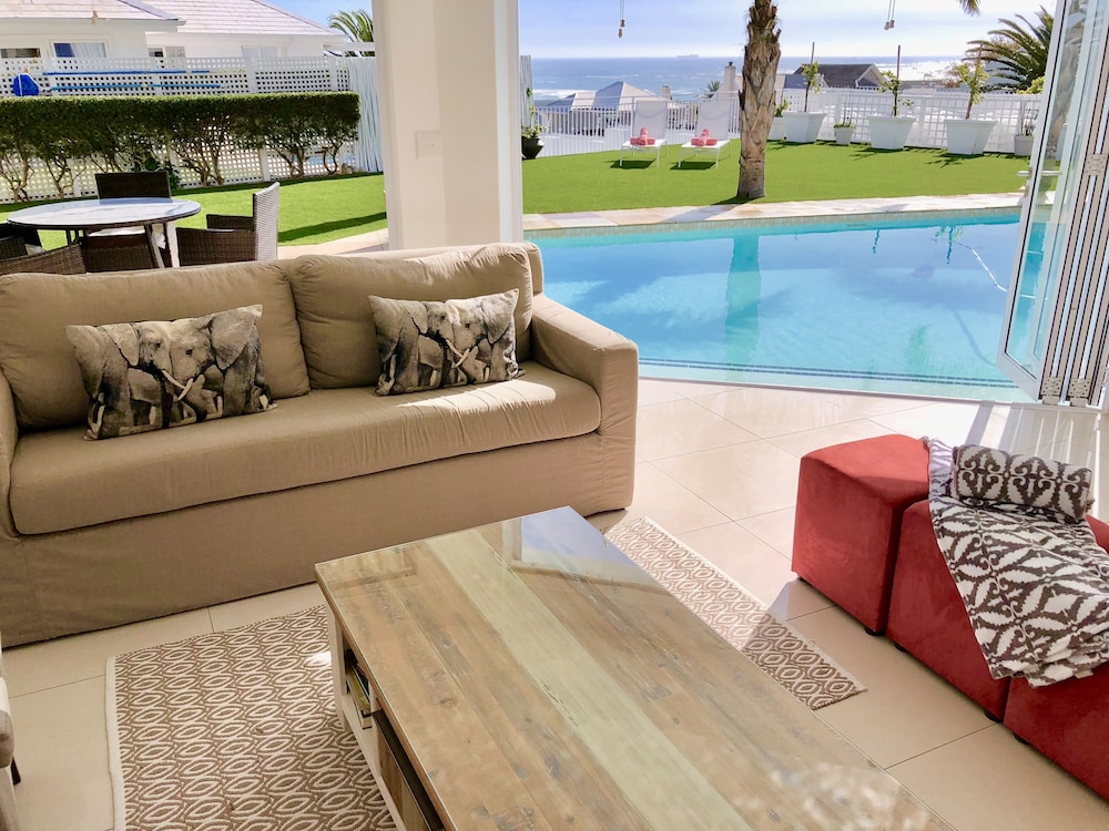 Funkey Villas