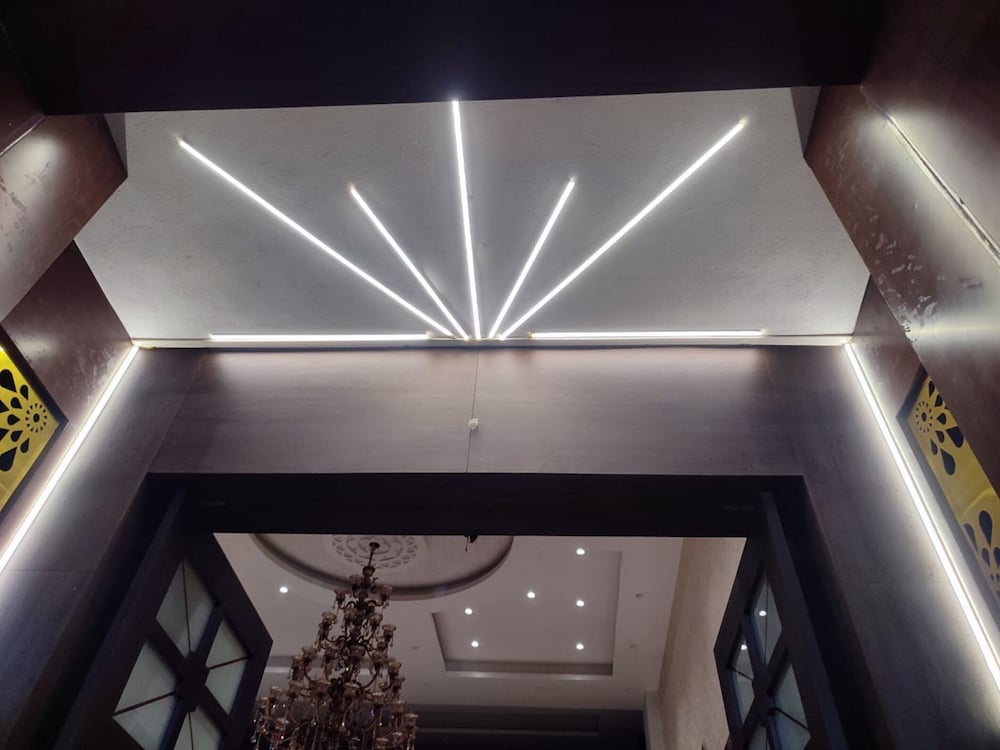 Lobby & Reception