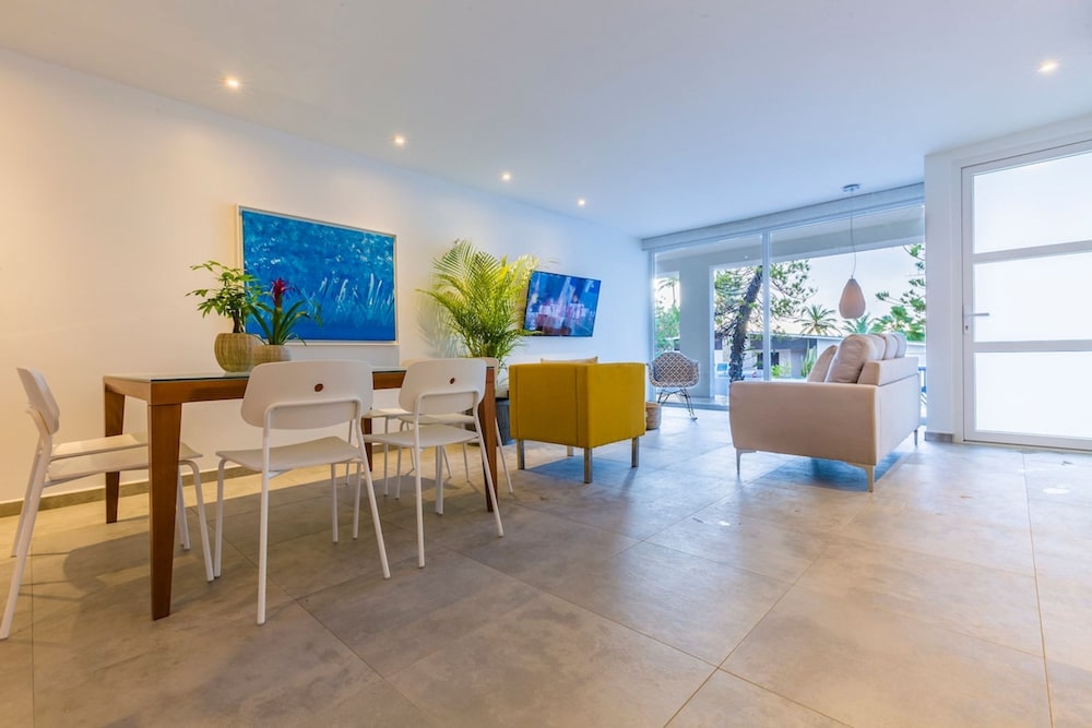 Boca Catalina 2bd 2bt Apt 1
