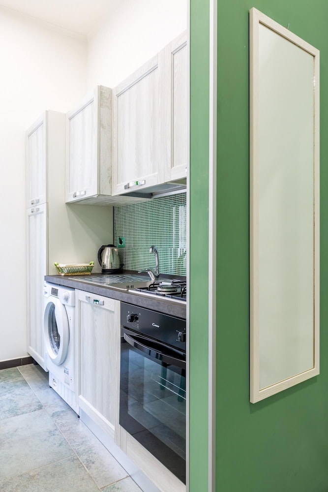 Studios 1 in Napoli With 1 Bathrooms — Naples photo 2