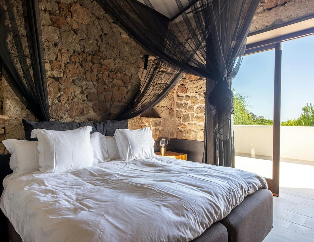 Lavish Villa Overlooking Es Vedra